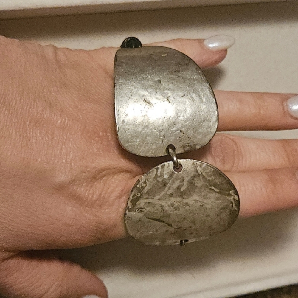Turkish, hand-made, Hammered Silver Tone Metal Bracelet - Picture 2 of 7